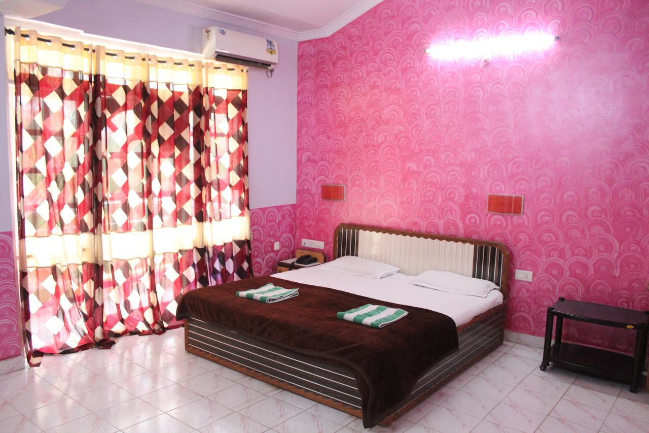 פאנג'י Hotel Natasha מראה חיצוני תמונה